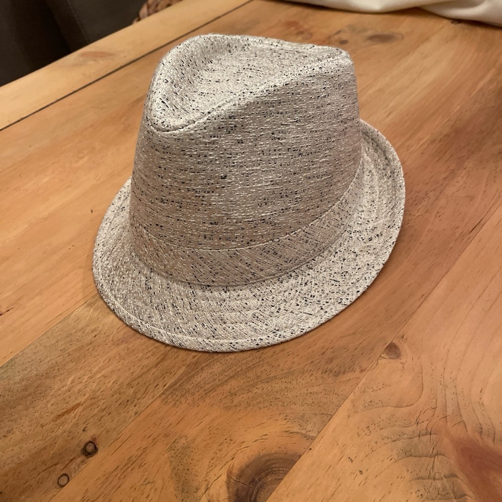Maddhatter Gray White Melange Fedora Hat One Size Classic Pinched Crown